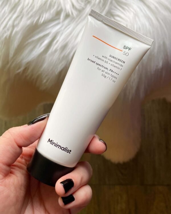 Minimalist SPF 50 PA++++ Sunscreen With Niacinamide - Lightweight & No White Cast For All Skin Types - Image 4
